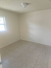 805 56th Ave E in Bradenton, FL - Building Photo - Building Photo