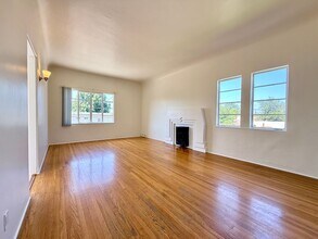 2001 Linda Rosa Ct in Pasadena, CA - Building Photo - Building Photo