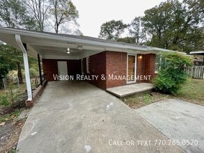 6328 Oakview Ln in Lithia Springs, GA - Building Photo - Building Photo