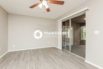 105 Whispering Pines Ct in Sanford, FL - Building Photo - Building Photo