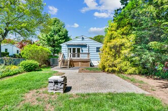 77 Catherine St in East Haven, CT - Building Photo - Building Photo