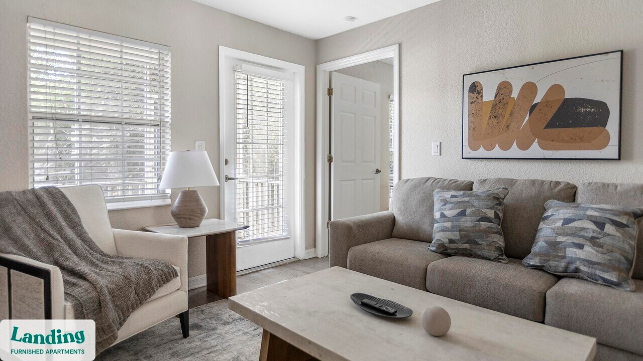 3695 Island Club Dr in North Port, FL - Foto de edificio