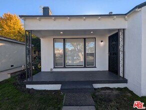 3966 S Victoria Ave in Los Angeles, CA - Building Photo - Building Photo