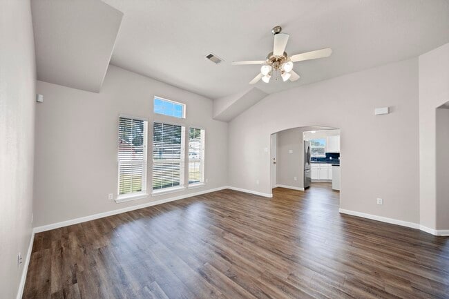 property at 987 Oak Glen Dr