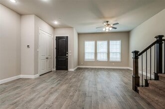 1455 Perrin Ln. in Farmers Branch, TX - Building Photo - Building Photo