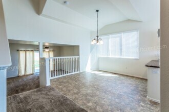 318 Cherryridge Dr in Windsor, CO - Building Photo - Building Photo