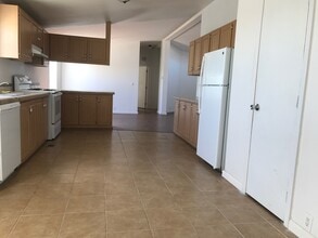 1364 60th St W in Rosamond, CA - Building Photo - Building Photo