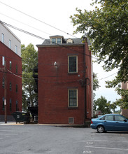 17 N Front St in Harrisburg, PA - Building Photo - Building Photo