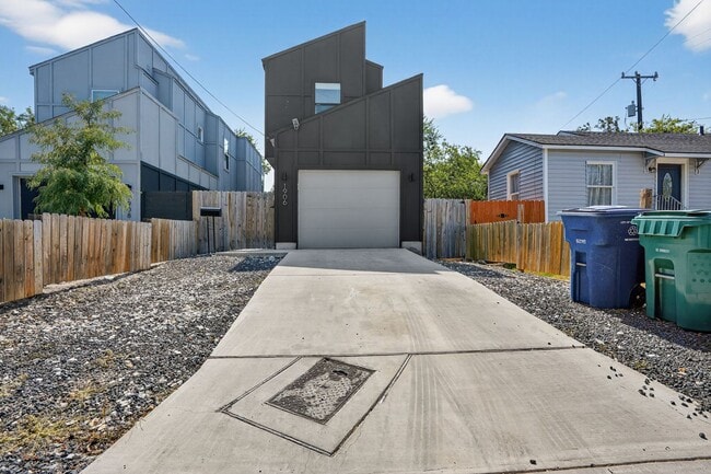 property at 1906 E Crockett St