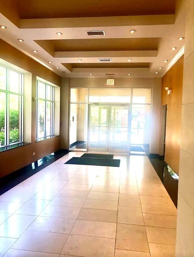 5036 W Pensacola Ave in Chicago, IL - Building Photo - Building Photo