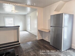 716 E Stockbridge Ave, Unit 3 in Kalamazoo, MI - Building Photo - Building Photo