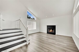 3009 N Blue Fin Cir in Las Vegas, NV - Building Photo - Building Photo