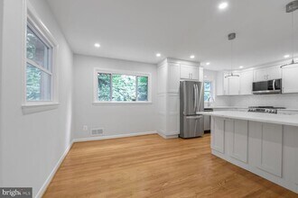 1403 Ellison St in Falls Church, VA - Building Photo - Building Photo