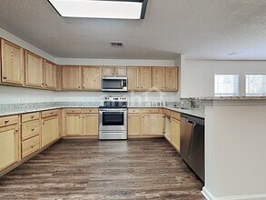 1051 Briar Rose Ln in Ladson, SC - Building Photo - Building Photo