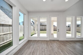 5806 Pink Coral Ln in Manvel, TX - Foto de edificio - Building Photo