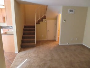 6333 College Grove Way in San Diego, CA - Building Photo - Building Photo