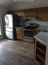 1573 Hazel Ave in Yuba City, CA - Building Photo - Building Photo