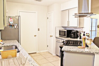 159 Meadowbrook Ct in Niceville, FL - Building Photo - Building Photo