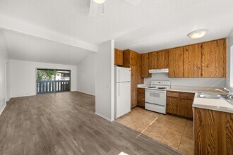 960 E Bonita Ave in Pomona, CA - Building Photo - Building Photo