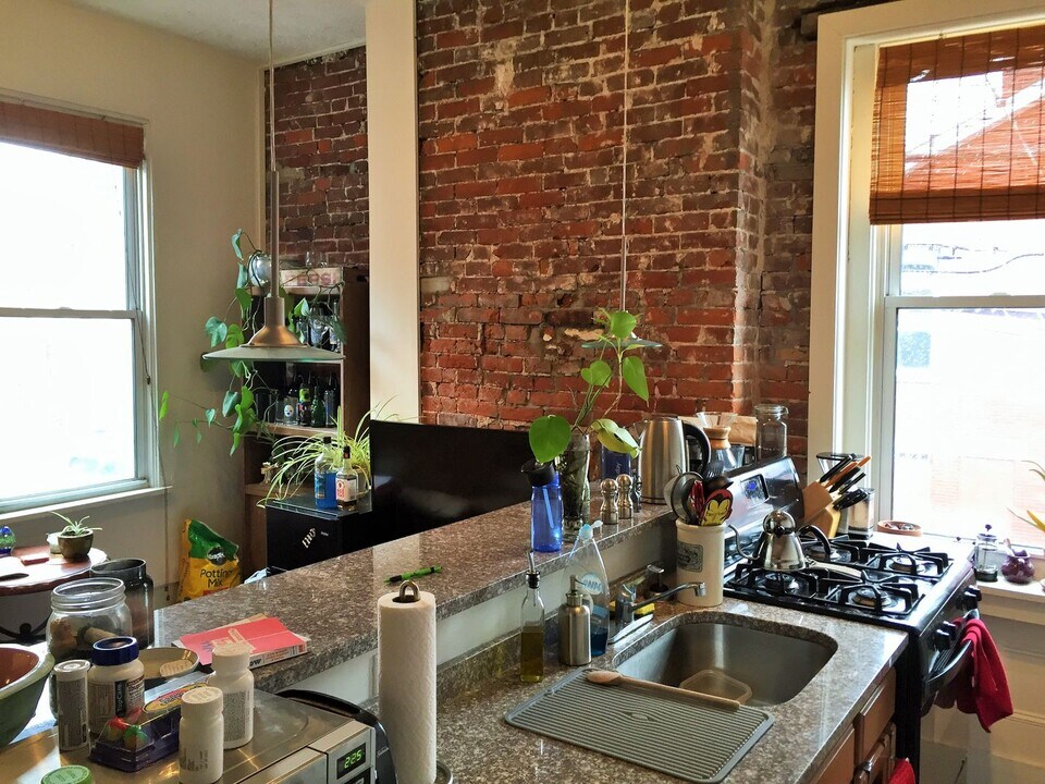 4600 Plummer St in Pittsburgh, PA - Building Photo