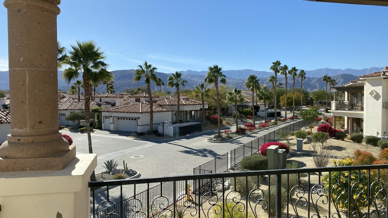 1810 Via San Martino in Palm Desert, CA - Building Photo