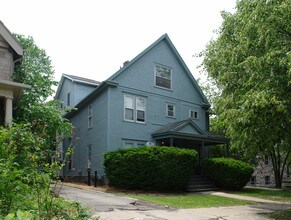 414 Lawrence St in Ann Arbor, MI - Foto de edificio - Building Photo