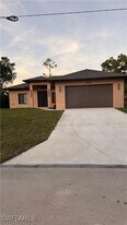3614 65th St W in Lehigh Acres, FL - Building Photo