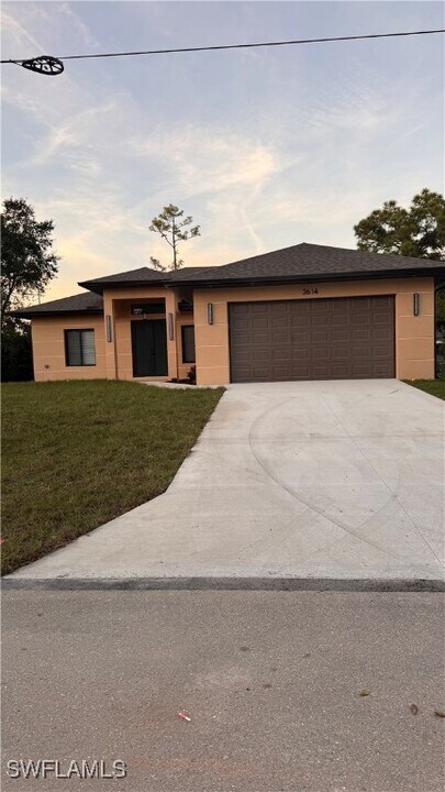 3614 65th St W in Lehigh Acres, FL - Building Photo
