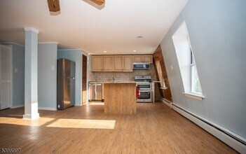 848 River Rd in Hillsborough Township, NJ - Building Photo - Building Photo