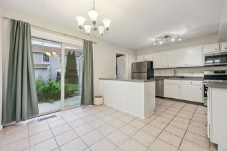 36 Jackson Dr in Milford, CT - Building Photo - Building Photo