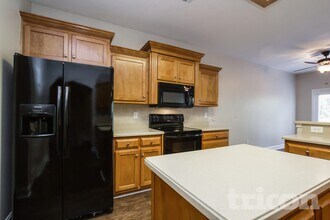 1570 Lily Valley Dr in Lawrenceville, GA - Building Photo - Building Photo