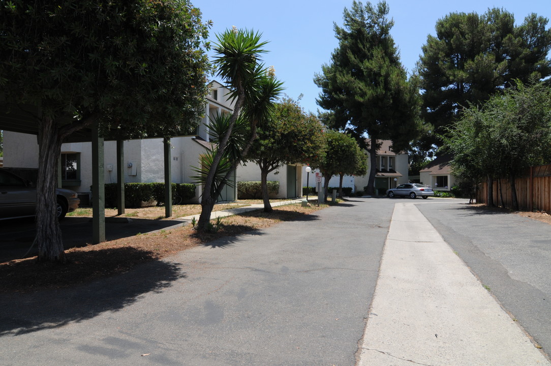 La Casitas Apartments in Escondido, CA - Building Photo