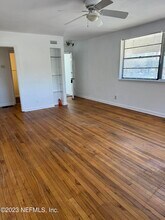 599 Atlantic Blvd-Unit -2 in Atlantic Beach, FL - Foto de edificio - Building Photo