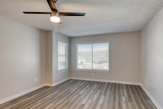 Copperline at Village Oaks in Austin, TX - Building Photo - Interior Photo