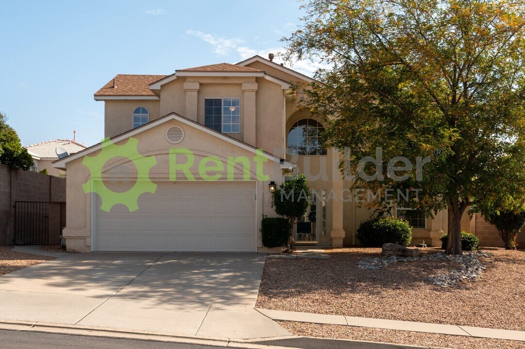 8108 Rancho Viejo Ct NW in Albuquerque, NM - Foto de edificio