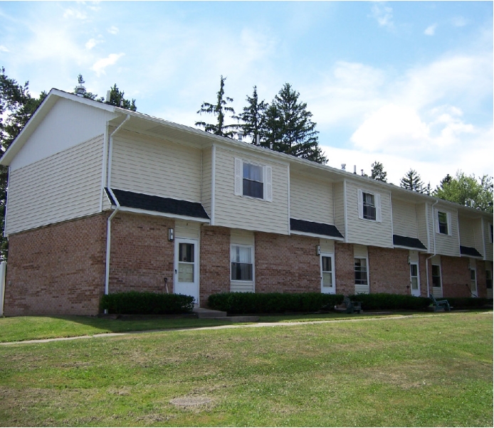 The Pines in Batavia, NY - Building Photo