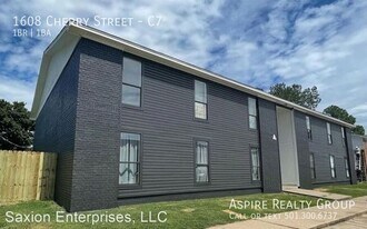 1608 Cherry St in Conway, AR - Building Photo