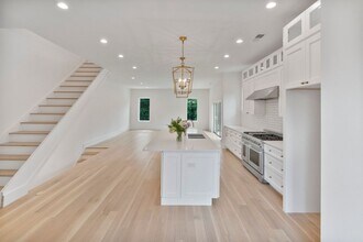 129 French St in Charlotte, NC - Building Photo - Building Photo