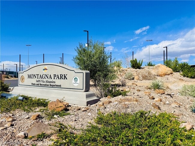 property at 3432 Covilha Ln