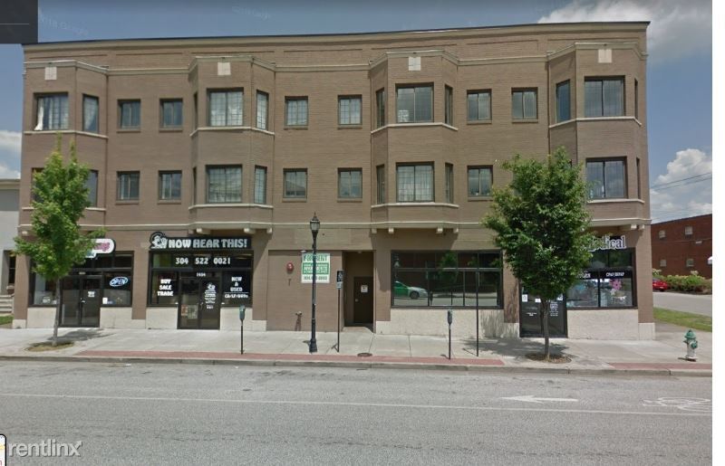 1456 4th Ave in Huntington, WV - Building Photo