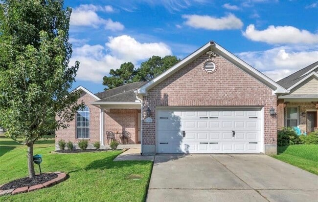 property at 105 Harbor Ct