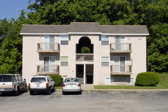 Edgewood Apartments in Independence, MO - Building Photo - Building Photo