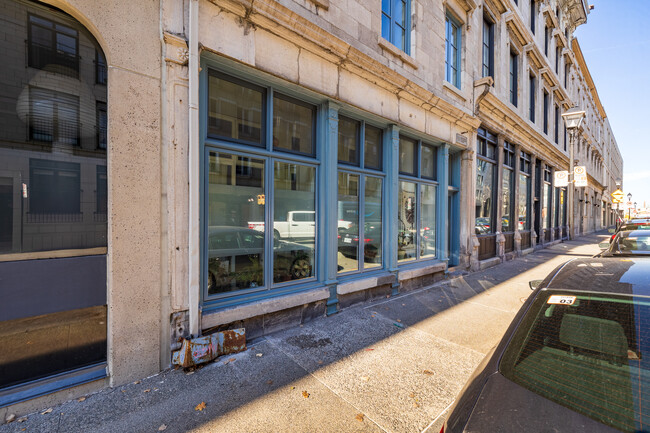 425 Notre-Dame Rue E in Montréal, QC - Building Photo - Building Photo