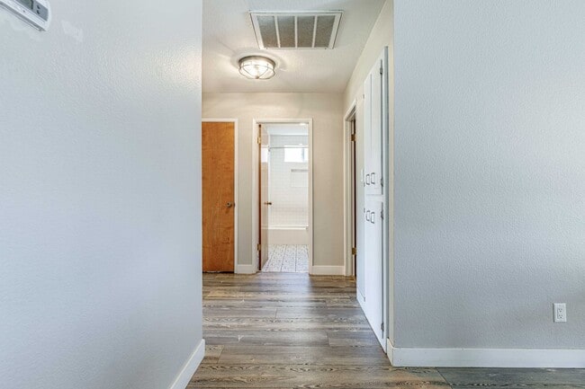 1941 Carleton Dr in Turlock, CA - Building Photo - Building Photo