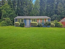 382 Cologne Dr SE in Atlanta, GA - Building Photo