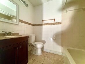 3828 Southpointe Dr, Unit 1 in Orlando, FL - Building Photo - Building Photo