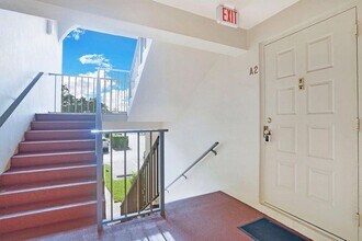 208 Foxtail Dr-Unit -A2 in Greenacres, FL - Foto de edificio - Building Photo