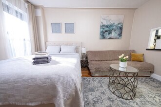 328 E 74th St, Unit SI ID1031983P in New York, NY - Building Photo - Building Photo