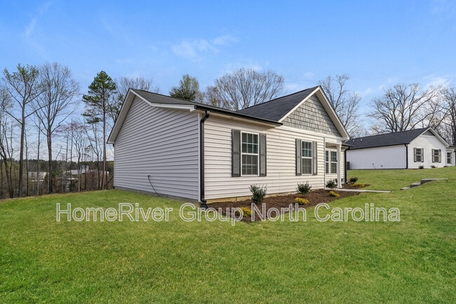 2802 Carrollwood Dr in Winston-Salem, NC - Foto de edificio - Building Photo