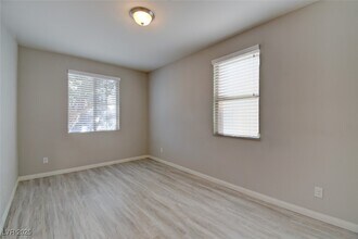 4120 Free Bird Crest Ave in North Las Vegas, NV - Building Photo - Building Photo